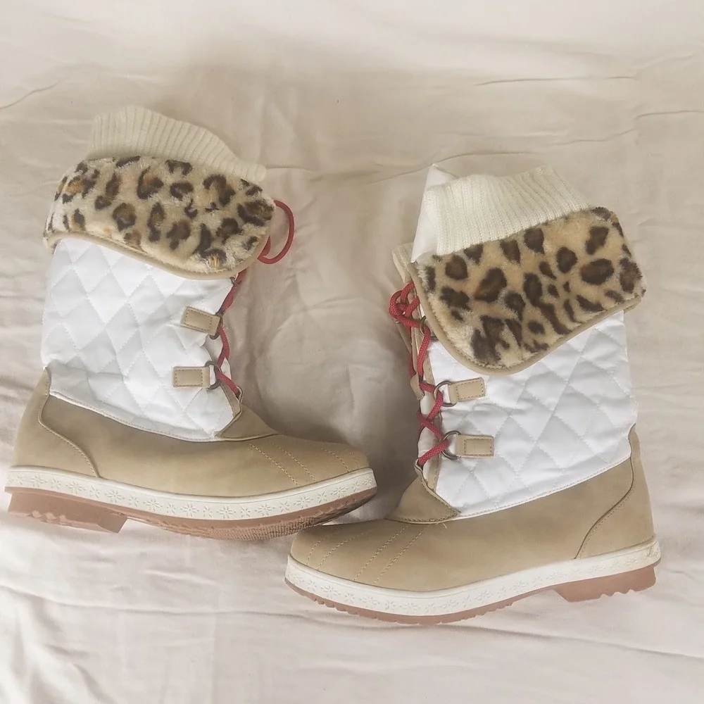 Venett Winter Duck Boots Womens 9 White Tan NWOT Quilted Leopard Faux Fur